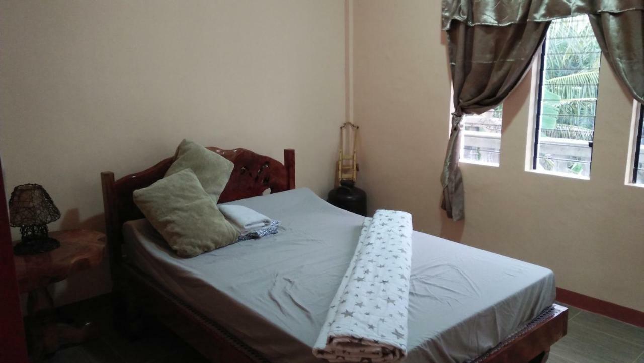 Anvel Homestay Basco Esterno foto