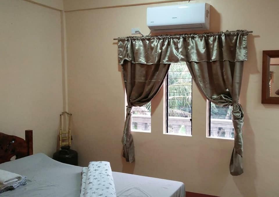 Anvel Homestay Basco Esterno foto